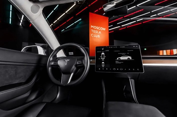 Как купить новую Tesla в кредит: что нужно знать перед подписанием