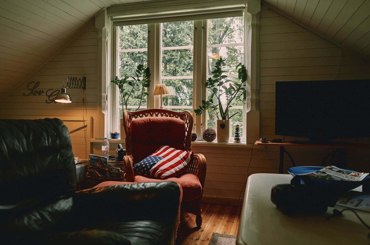 Как оформить балкон под зону отдыха: подробное руководство